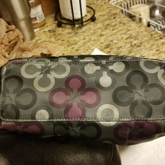 Small Coach purse - Picture 7 of 8